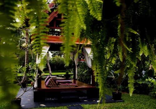 04 Anantara Bophut-Garden_Sala