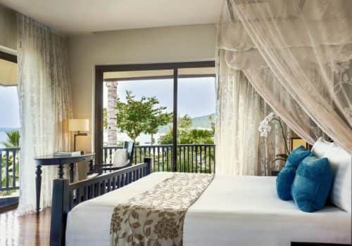 Anantara_Bophut_Koh_Samui_Resort_Guest_room_Royal_Sea_View_Suite_Bedroom