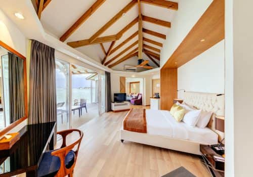Cinnamon Dhonveli Overwater Suite (2)