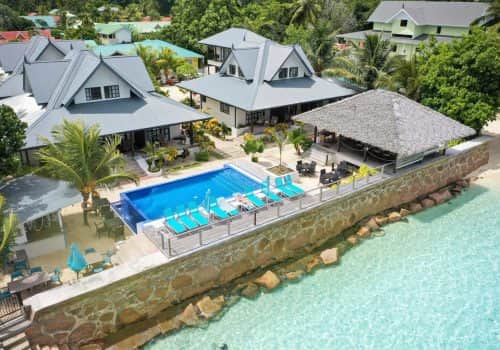 Le Nautique Luxury Waterfront Hotel (3)