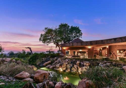 Richard_de_Gouveia_-_Earth_Lodge_Sunrise