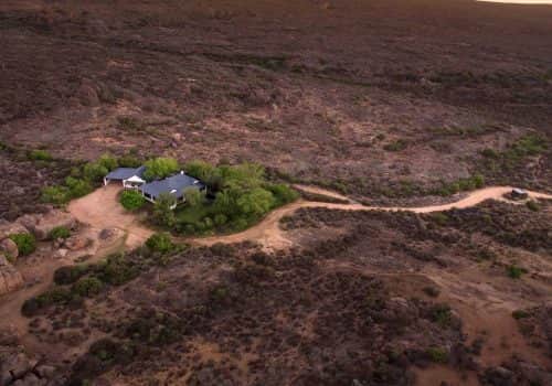 koro-lodge-drone-exterior
